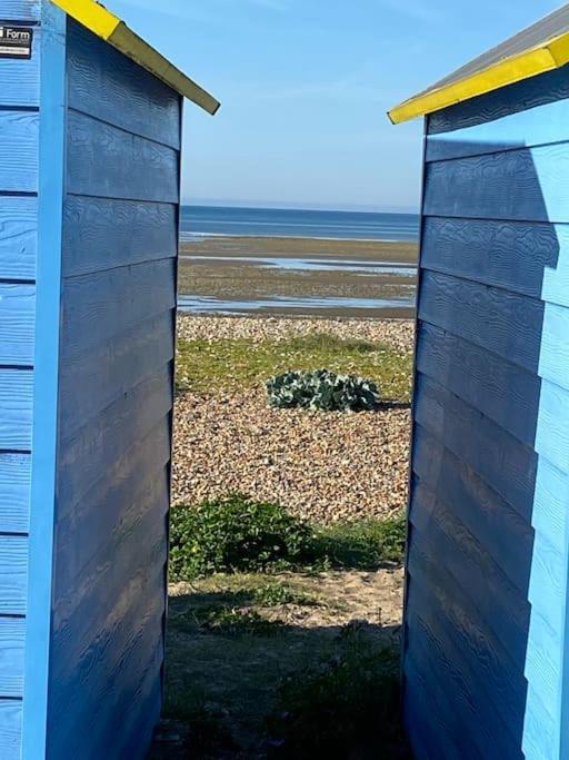 Home By The Sea In Rustington Eksteriør bilde